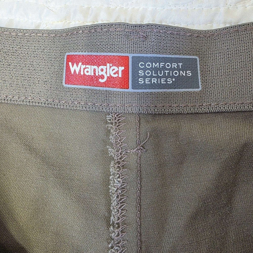 Wrangler Comfort Solutions Series Mens 46x30 Pants Tan Khaki Cotton Blend Casual - Picture 5 of 9